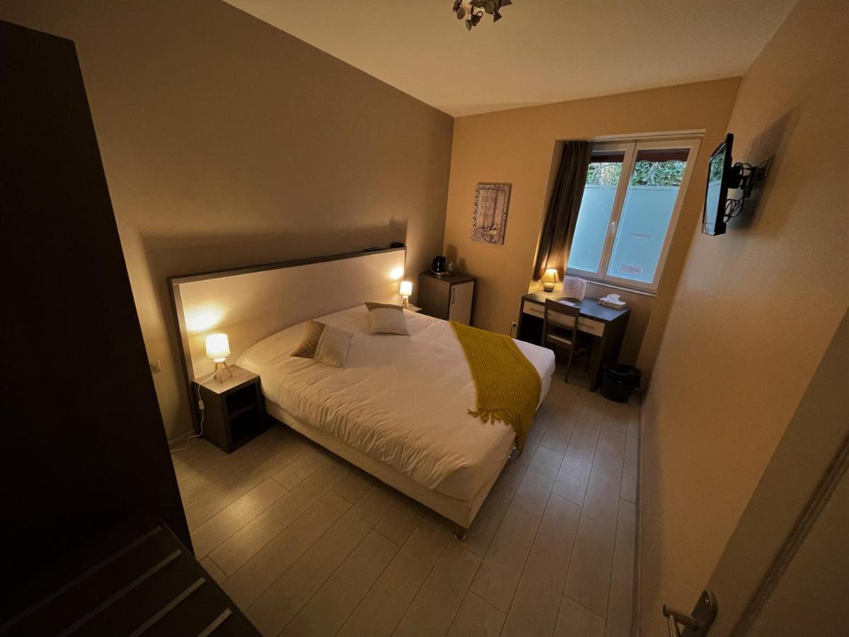Hotel-Restaurant Des Voyageurs Le Cheylard Dış mekan fotoğraf