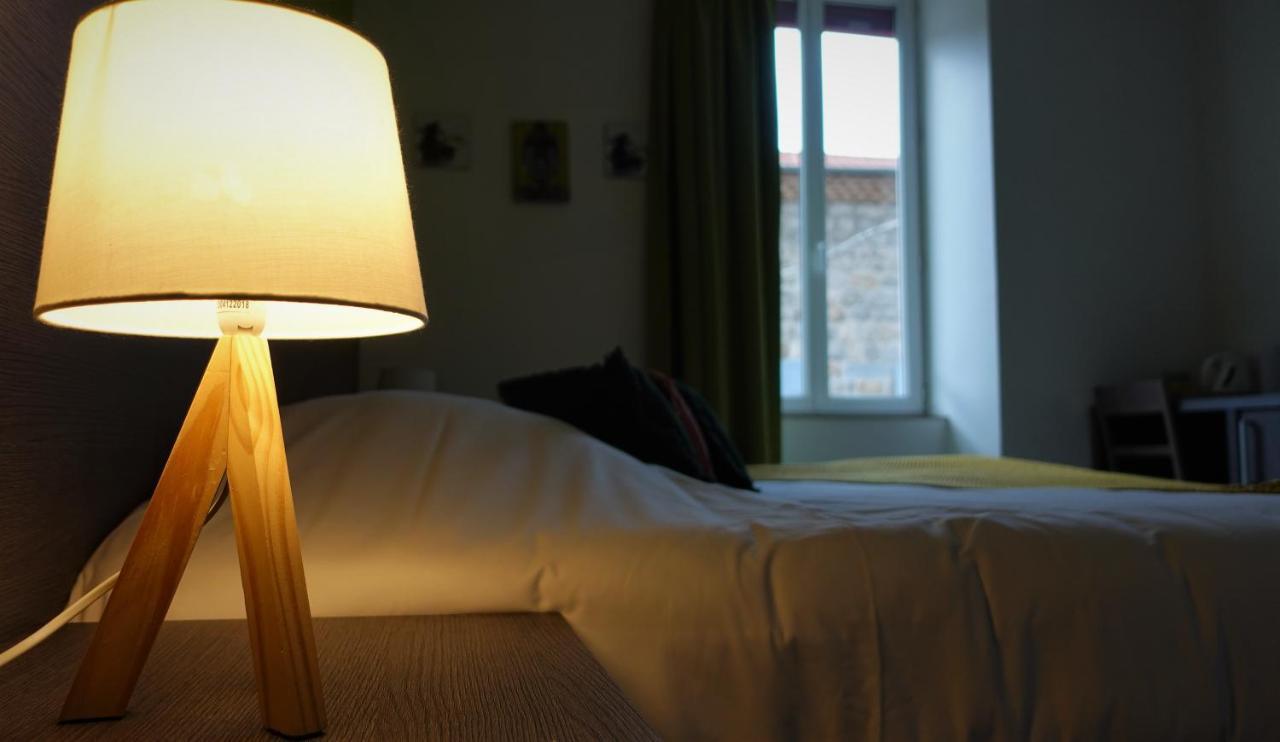 Hotel-Restaurant Des Voyageurs Le Cheylard Dış mekan fotoğraf