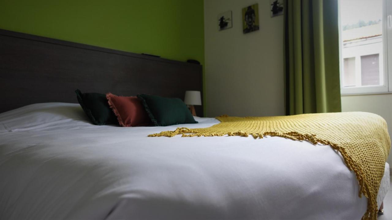 Hotel-Restaurant Des Voyageurs Le Cheylard Dış mekan fotoğraf