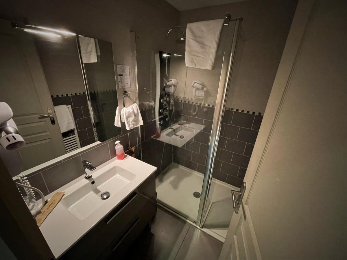Hotel-Restaurant Des Voyageurs Le Cheylard Dış mekan fotoğraf